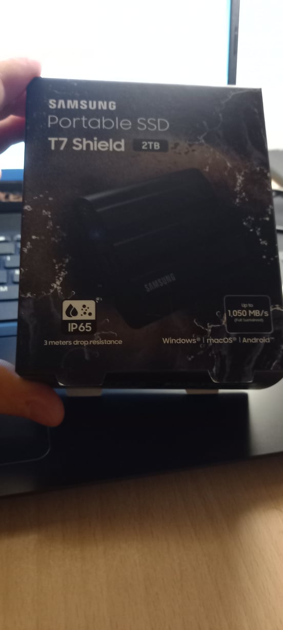 サムスン T7 Shield 外付けSSD 2TB　R:1050MB/秒 Samsung T7 Shield Disque dur SSD 2 To USB-C Noir | PcComponentes.fr