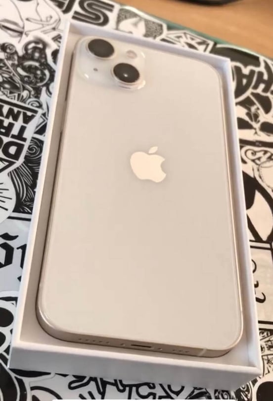 Apple iPhone 13 128GB Blanc Lumière stellaire | PcComponentes.fr