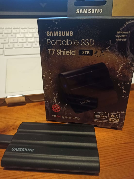 Samsung T7 Shield Disque dur SSD 2 To USB-C Noir | PcComponentes.fr