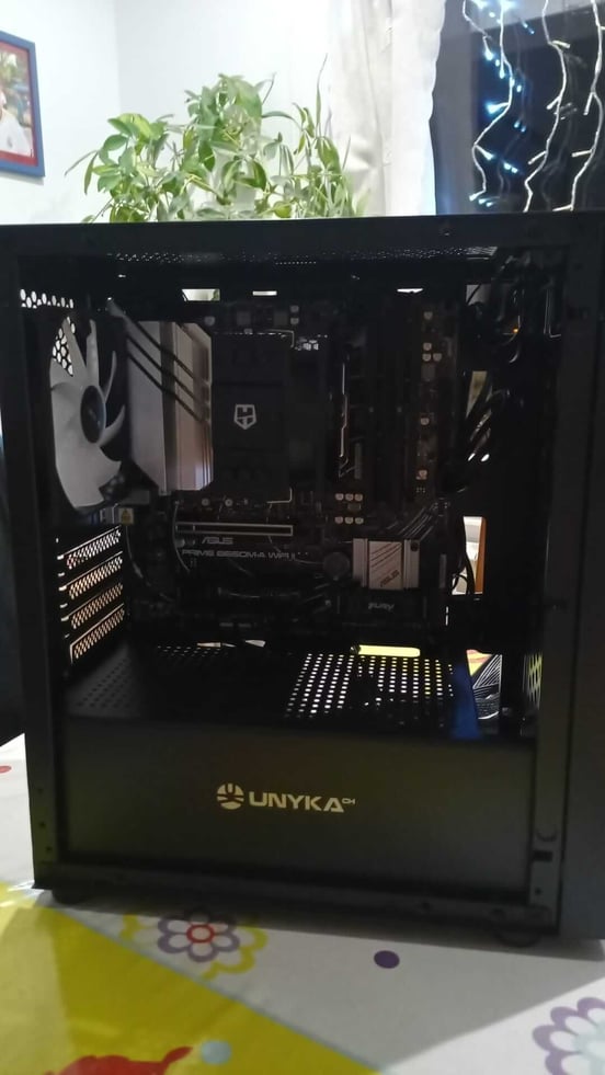 UNYKAch ATX GLAYZE White, gaming-behuizing, ARGB-front, zijpaneel van gehard glas, 1 RGB-ventilator met 120 mm, gereedschapsloos montagesysteem, 1 x USB 3.0 en 2 x USB 2.0