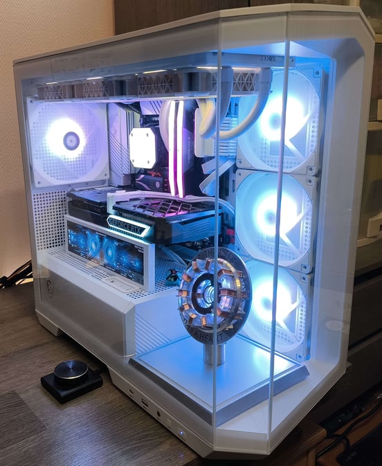 Test MAG PANO M100R PZ : le boîtier ultime de MSI qui rend les câbles