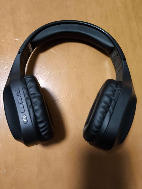 NGS ARTICA Pride Black- Casque sans Fil, Compatible avec la Technologie Bluetooth, avec Microphone, 7 Heures d'Autonomie, 20 Hz, Noir NGS ARTICA Pride Black- Casque sans Fil, Compatible avec la Technologie Bluetooth, avec Microphone, 7 Heures d'Autonomie, 20 Hz, Noir