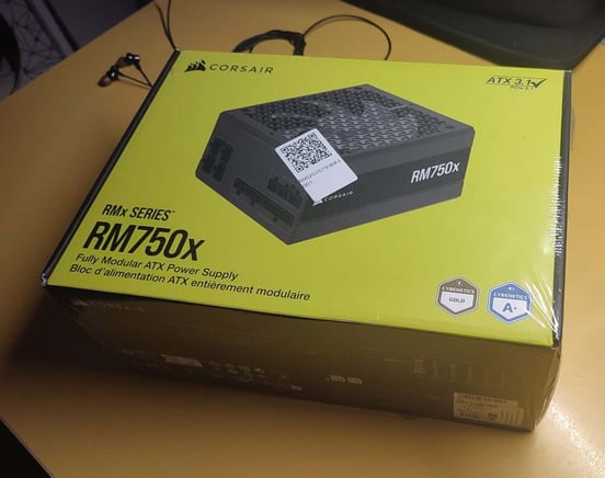 CORSAIR RM850x Alimentation ATX Modulaire Silencieuse - ATX 3.1 - PCIe 5.1 - 850W - Cybenetics Gold